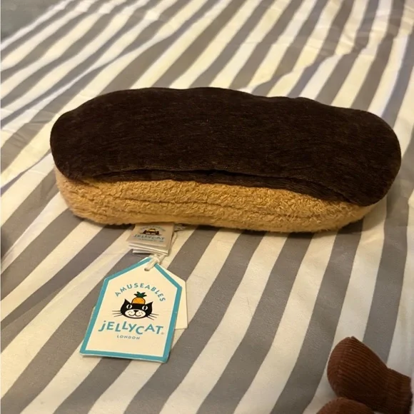 Jellycat Amuseables Chocolate eclair - Picture 2 of 2